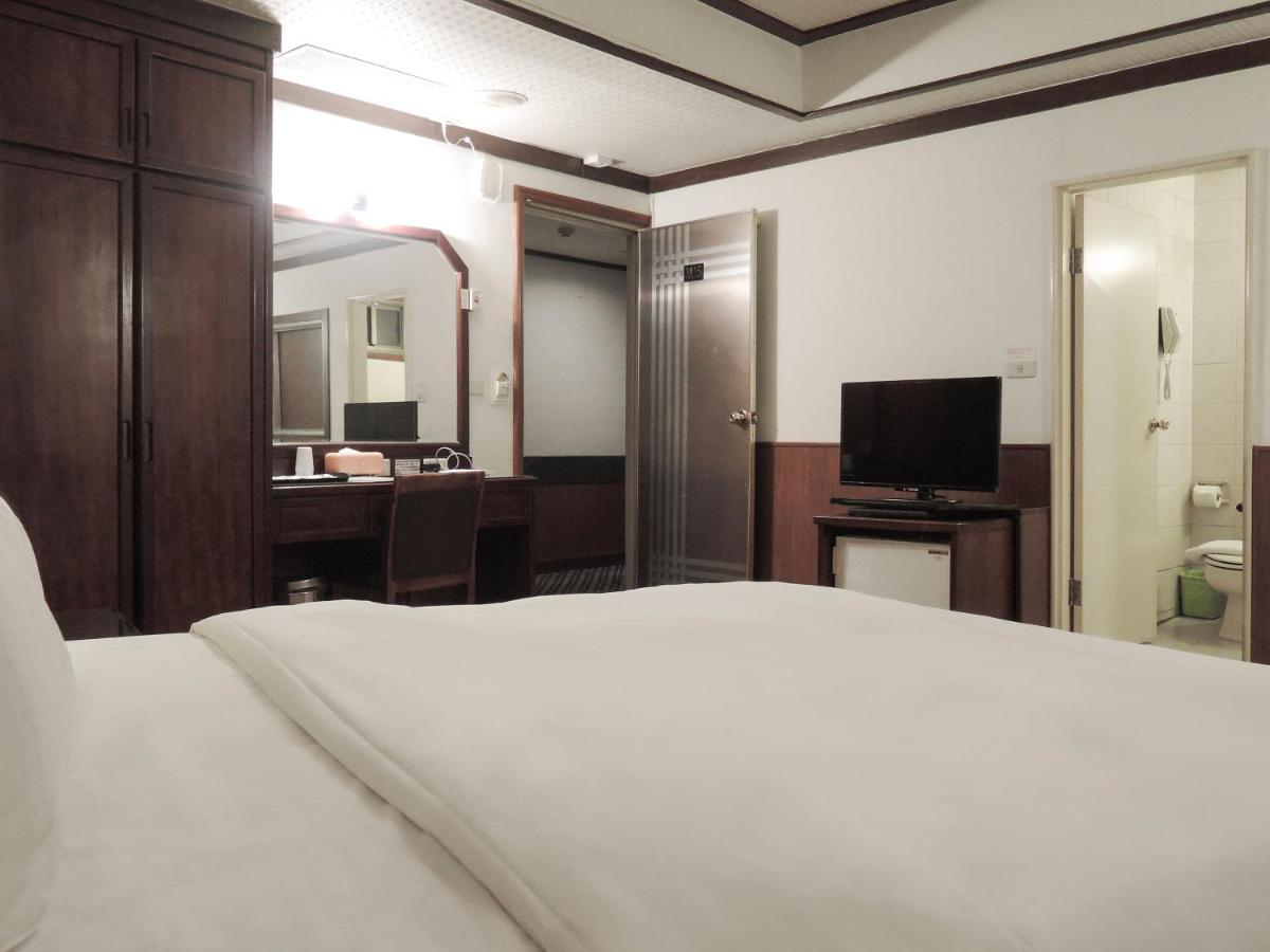 Guide Hotel Changhua Jhongjheng Екстериор снимка