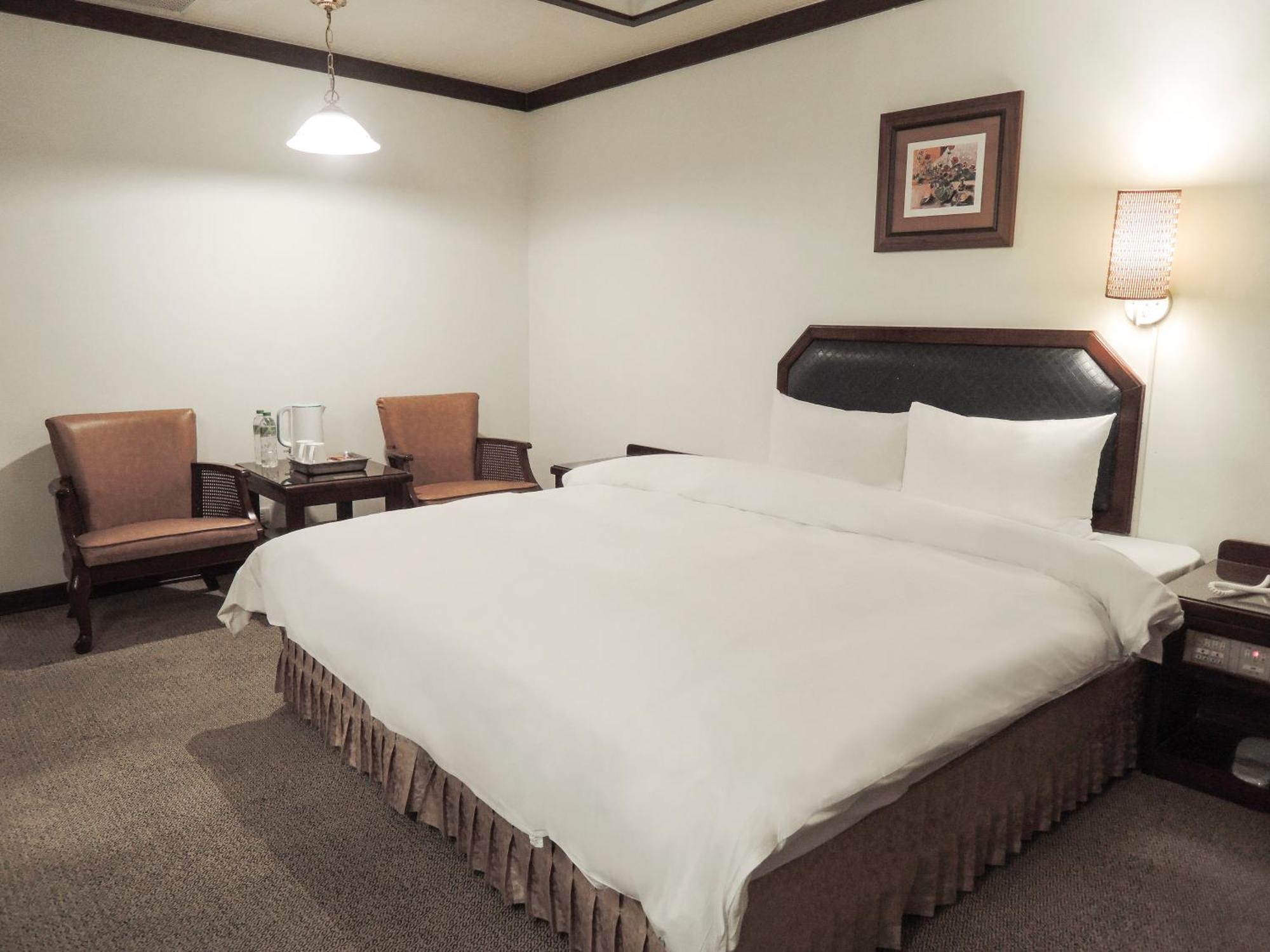 Guide Hotel Changhua Jhongjheng Екстериор снимка